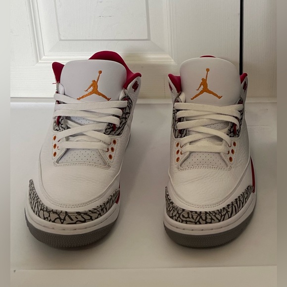 2022 Air Jordan 3 Retro 'Cardinal Red' Size 8 - Picture 2 of 9